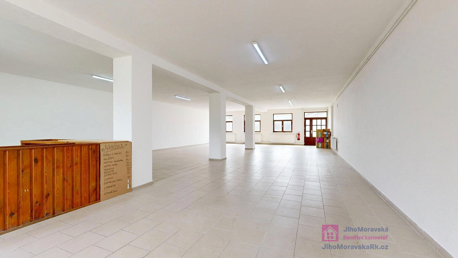 Pronájem obchodních prostor 144 m²