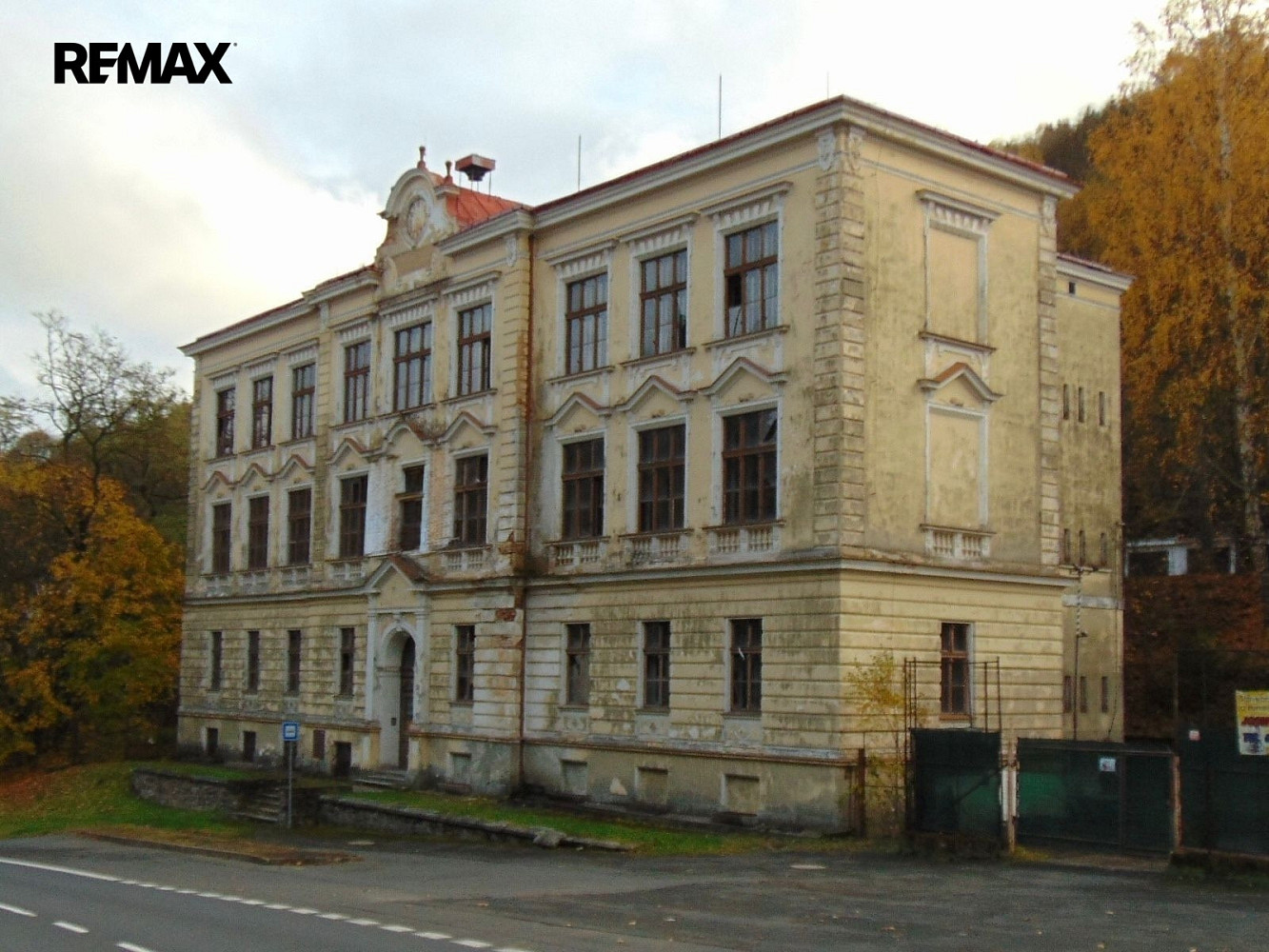 Prodej komerčního objektu (jiného typu) 3 097 m²